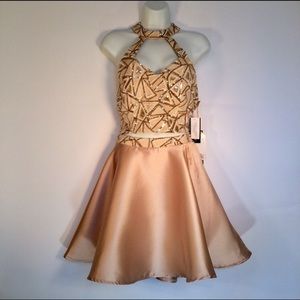 Stunning Party | Prom - Winter Formal - Formal